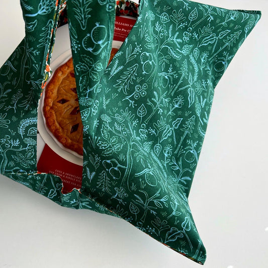 Pie / Casserole Carrier "Forest and strawberries"