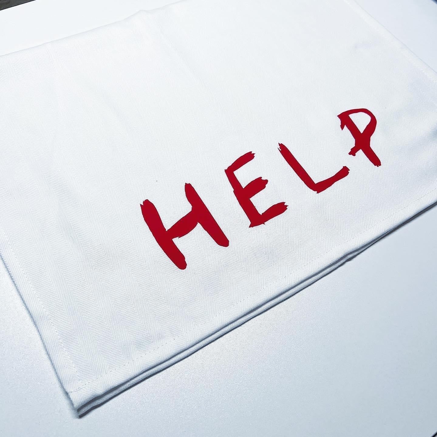 Halloween tea towel "Help"