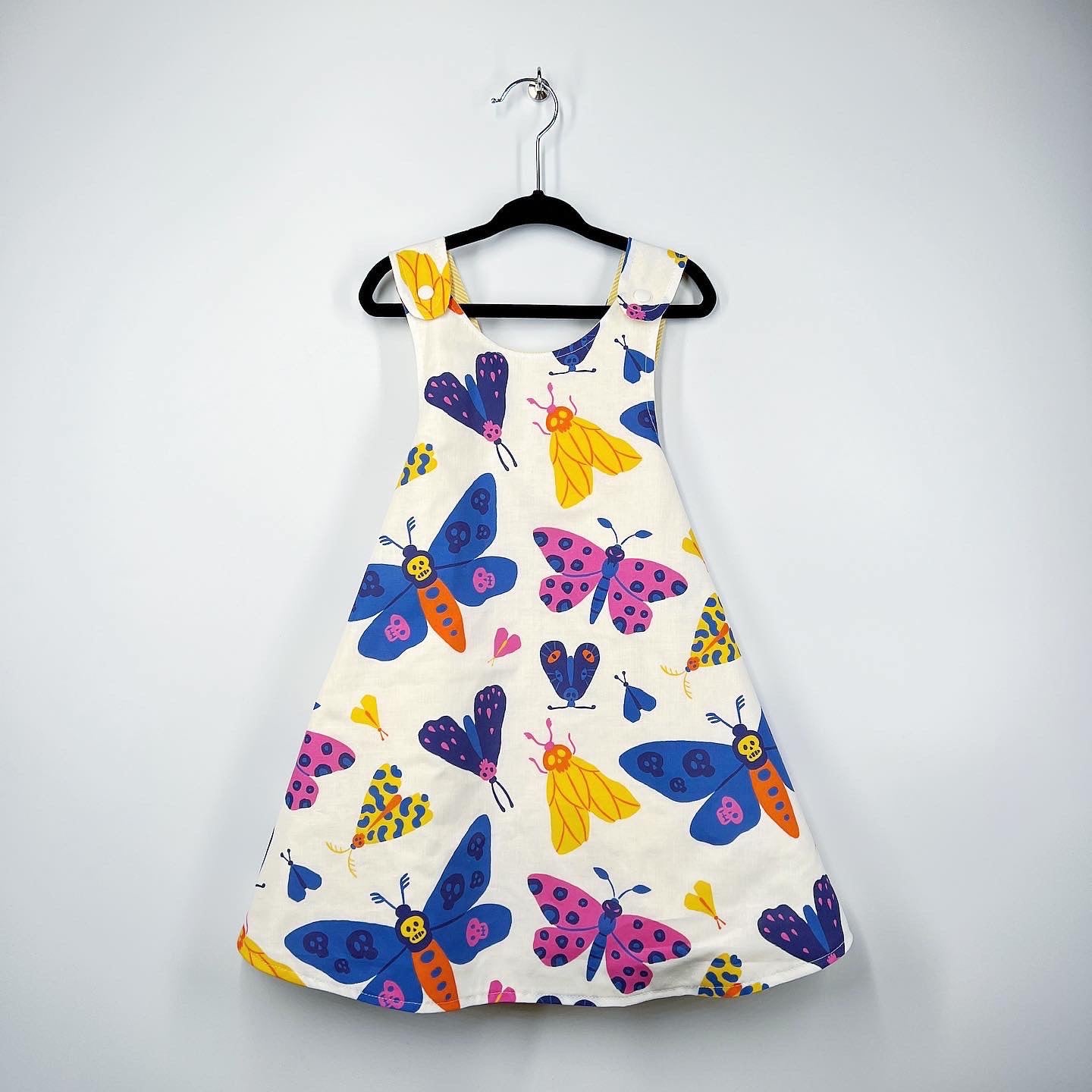 Spooky reversible dress “The silence of the moths” in white