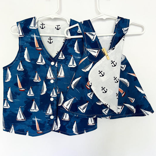 Kids reversible vest “Boats and Anchors”