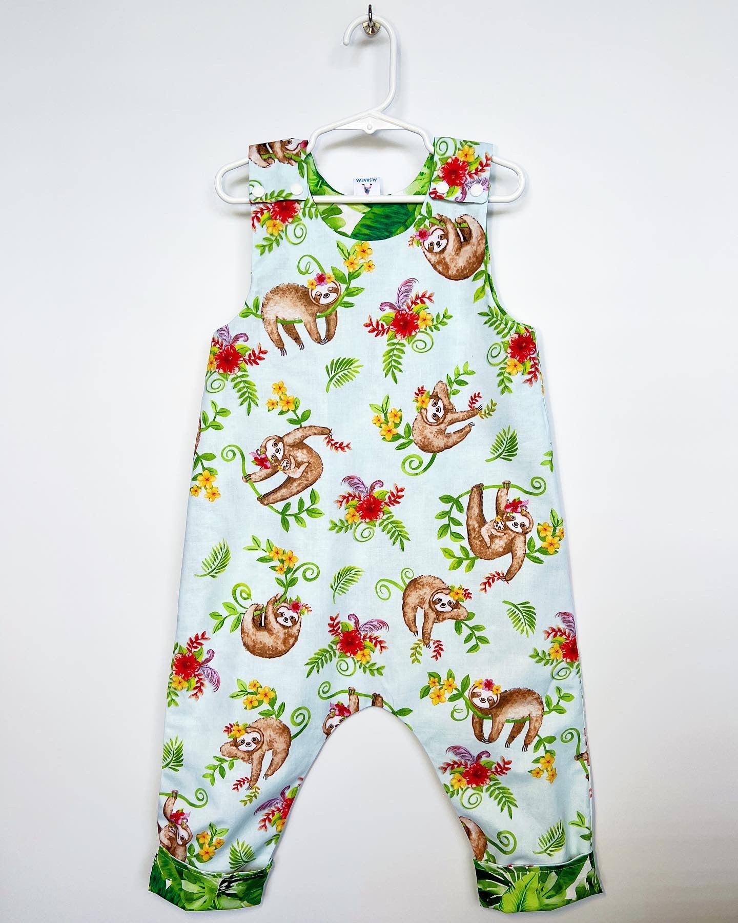 Romper “Sloths” without inseam opening
